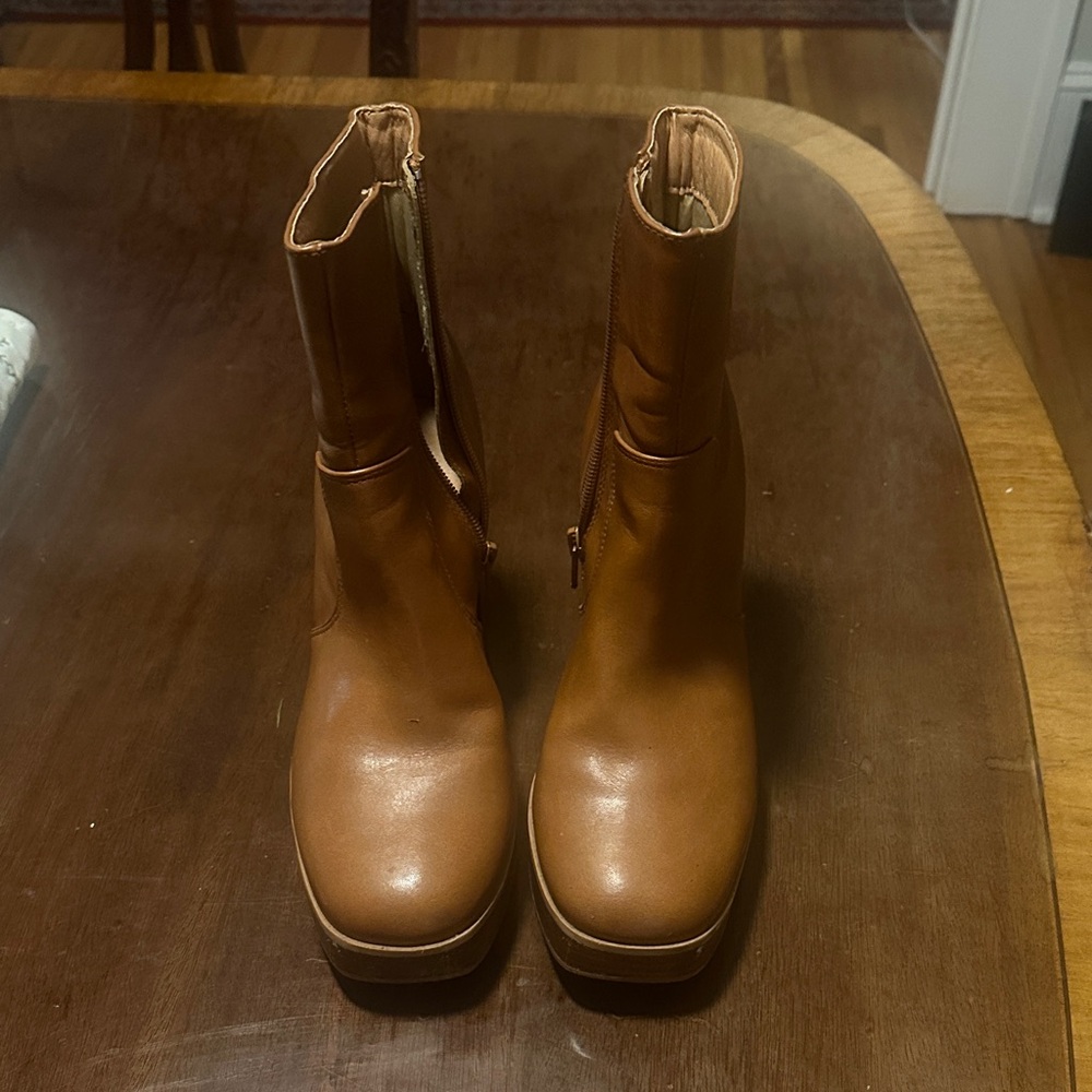 ShuShop Tan Heeled Boots